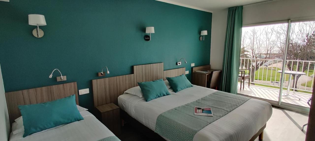 Logis Les Bleuets Hotel 2*
